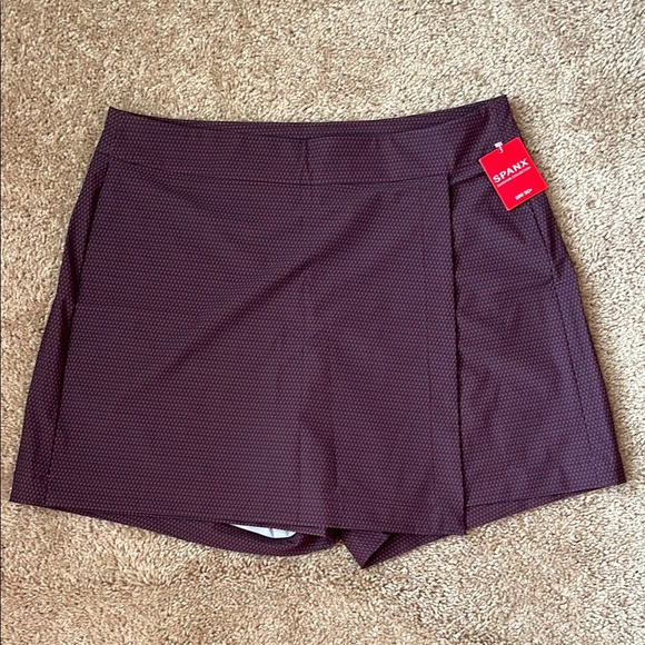 SPANX Pants - NWT Spanx Skort